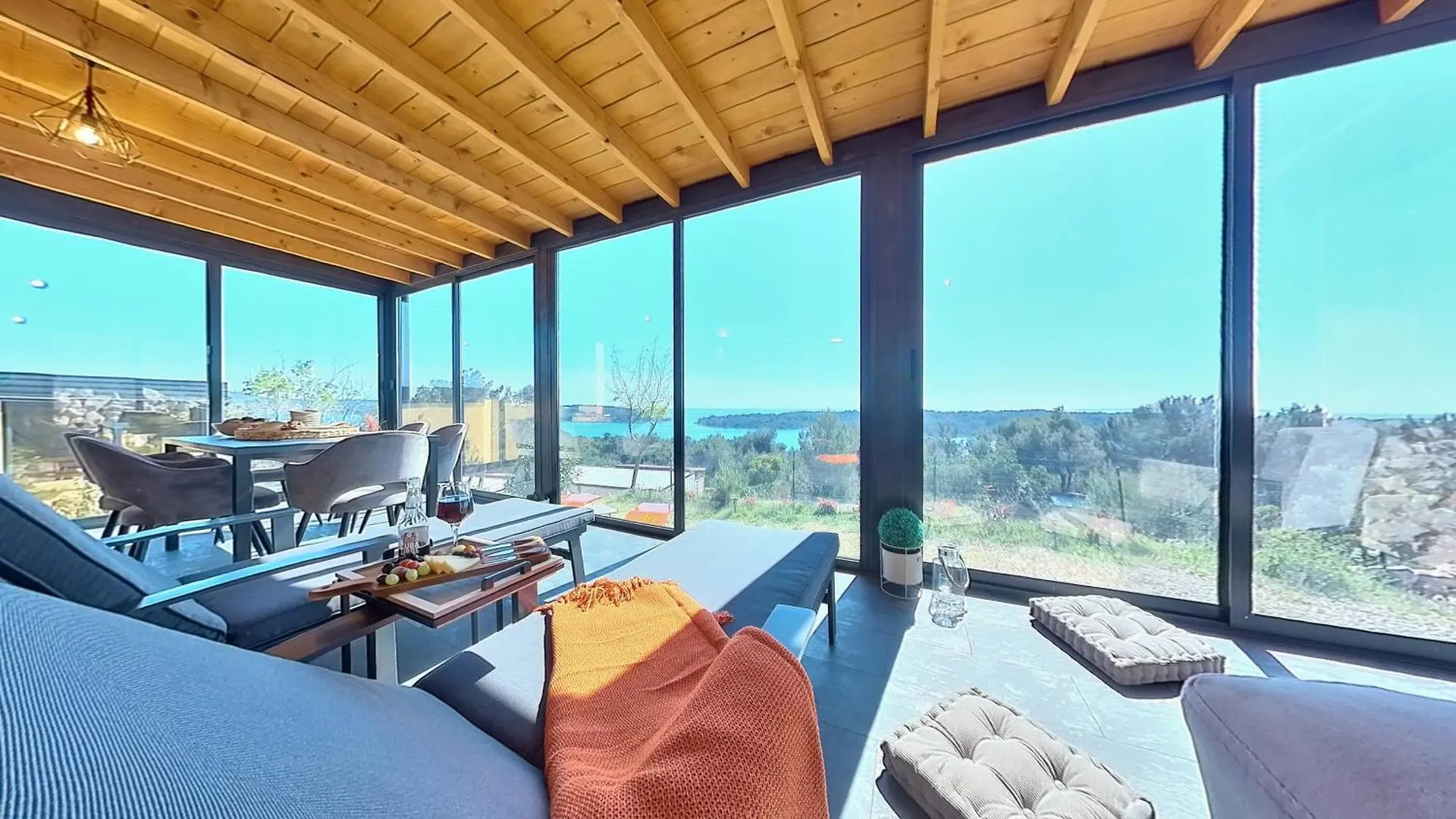 Sea View Orange By Vellaris, Luxury Mobile Home 木洛希尼